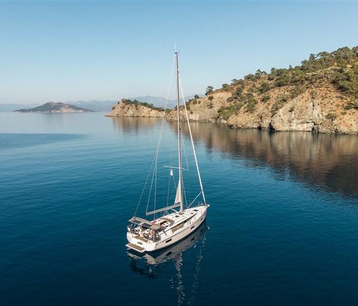Nomad | Bavaria C42 photo 19
