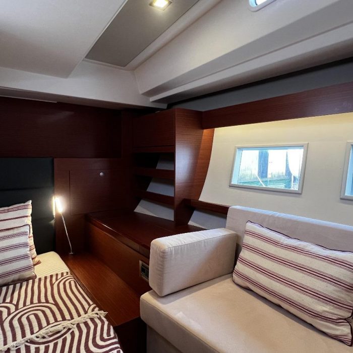 MiR | Hanse 548 photo 14