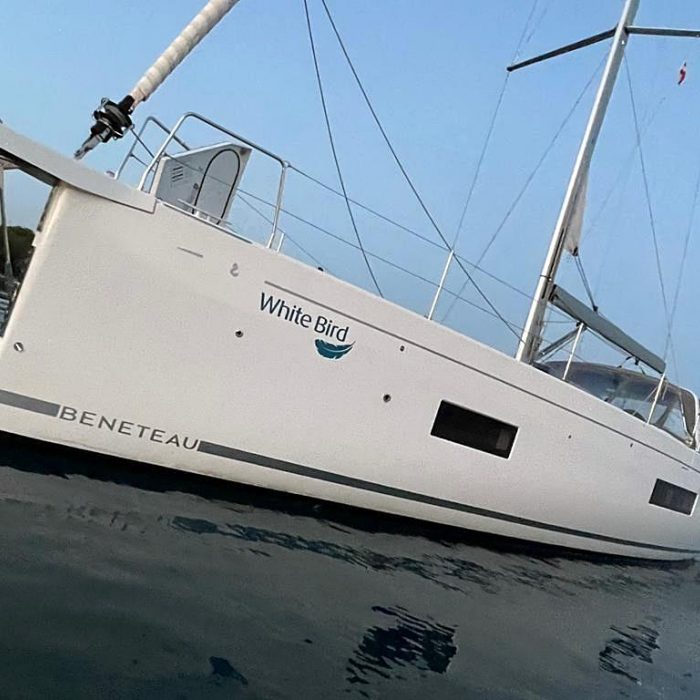 White Bird | Oceanis Yacht 54 photo 7
