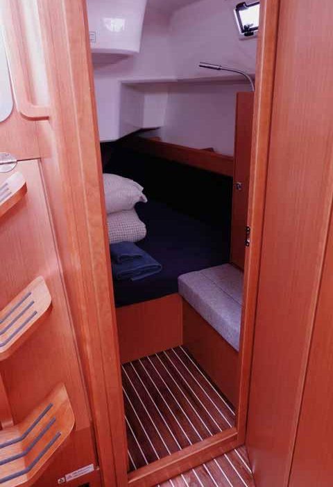 Catalina | Bavaria Cruiser 37 photo 6