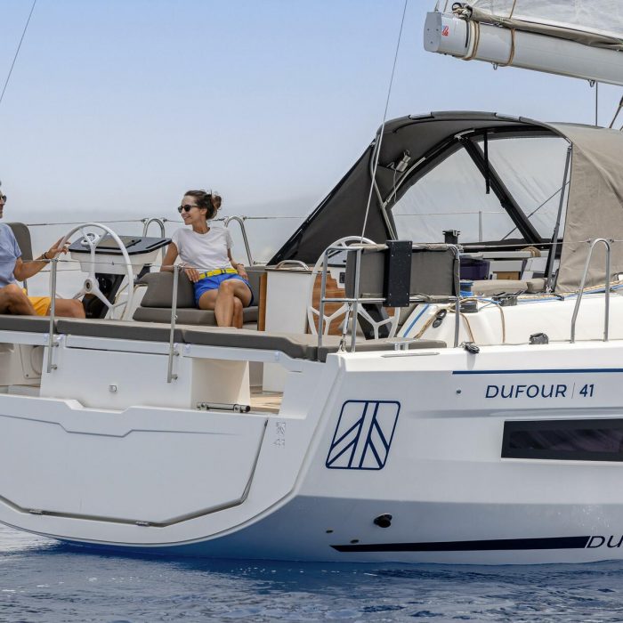 Asteria | Dufour 41 photo 10