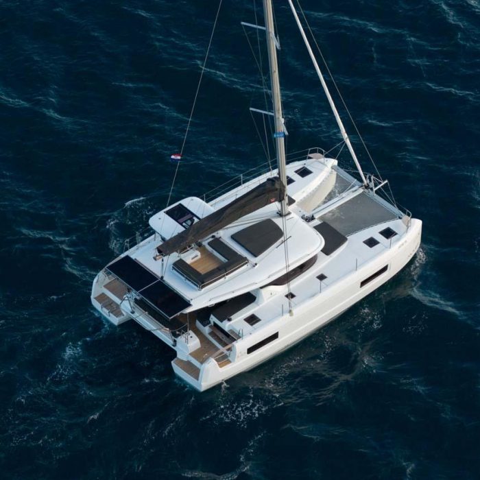 La Perla | Lagoon 43 photo 5