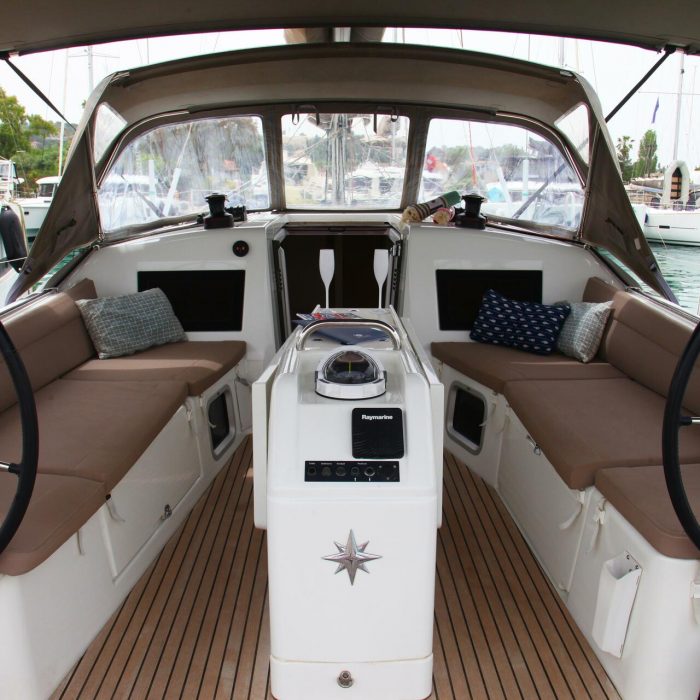 Barracuda | Sun Odyssey 410 photo 3