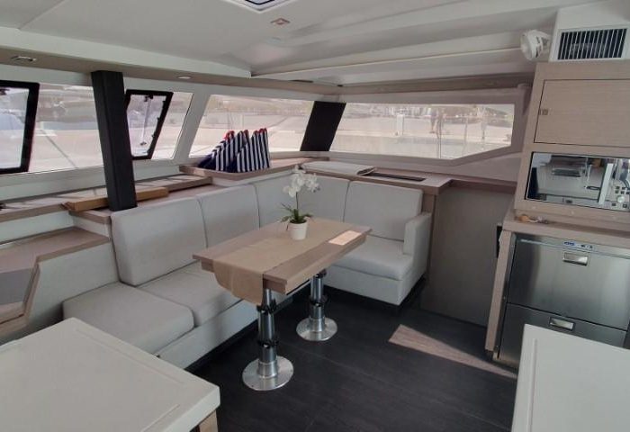 Crazy Diamond | Fountaine Pajot Astrea 42 photo 11