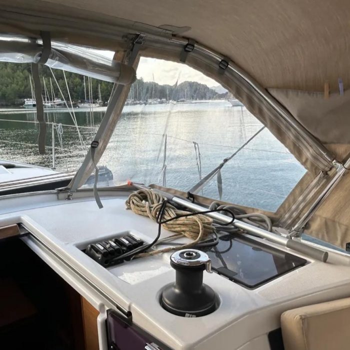 Sail Corvus | Dufour 390 Grand Large photo 5