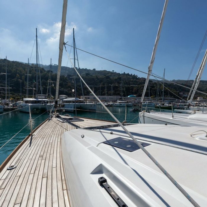 Chandra - Standard line | Sun Odyssey 479 photo 2