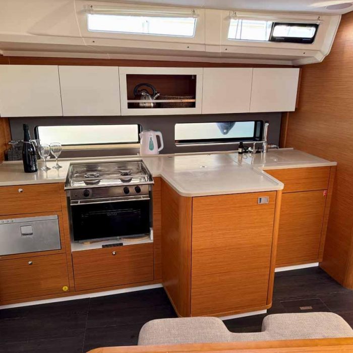 Leni | Dufour 41 Performance - 3 cab. photo 16