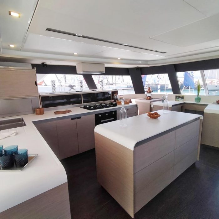 Libertà - Luxury Catamaran, A/C, Generator, Water maker, Solar panel | Samana 59 photo 9