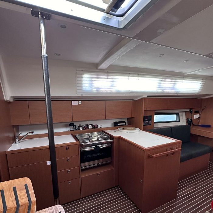 Sail Scorpius | Bavaria C42 photo 3