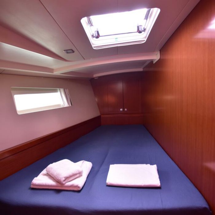 MELINDA-Excellent Condition | Oceanis 45 photo 13 MELINDA-Excellent Condition | Oceanis 45 photo 13