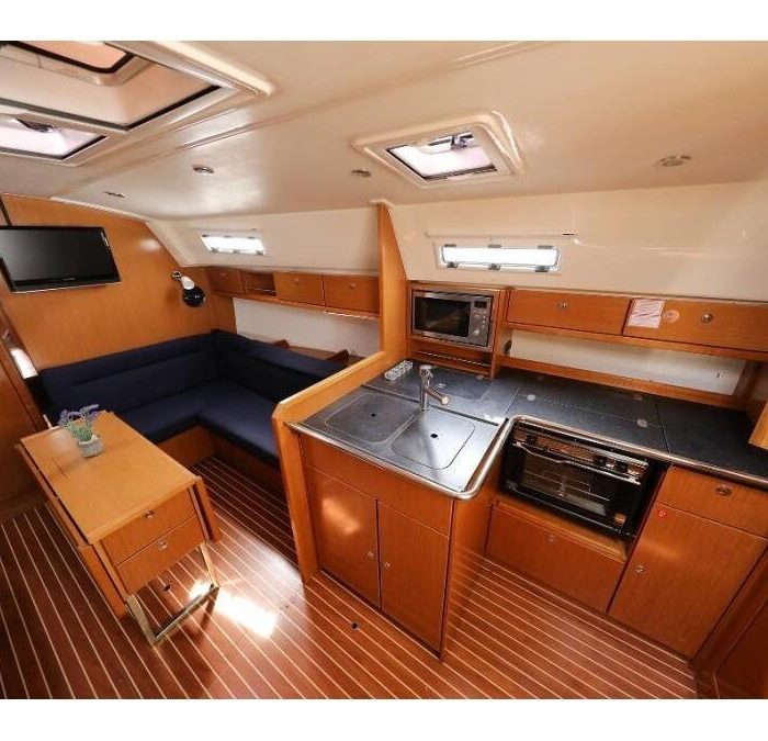 Nemo | Bavaria Cruiser 36 photo 3