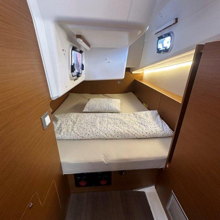 Princess Tia | Sun Odyssey 380 photo 9