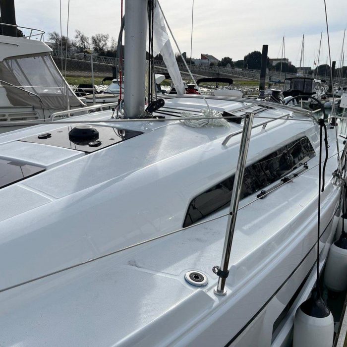 Petite Marie | Oceanis 30.1 photo 3