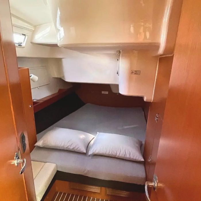 Prince Nikolaos | Bavaria Cruiser 51 photo 4