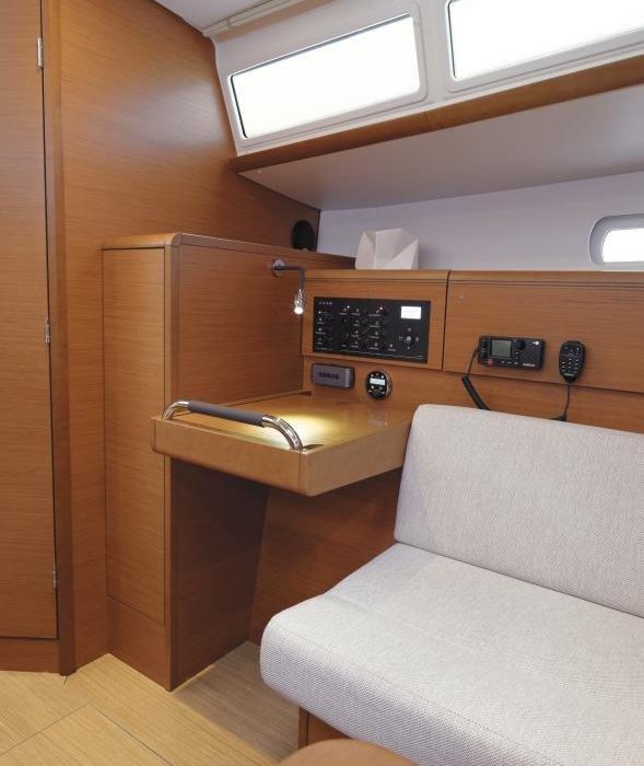 Minerva | Sun Odyssey 379 photo 7