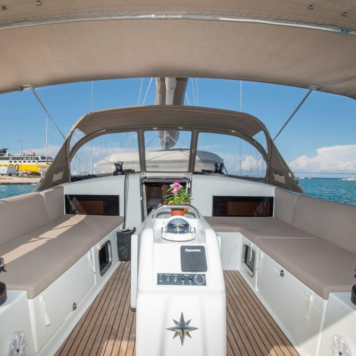Knot | Sun Odyssey 490 photo 7