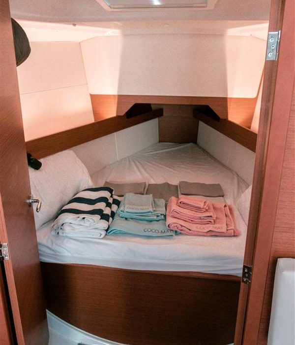 Dimitra | Sun Odyssey 349 photo 9