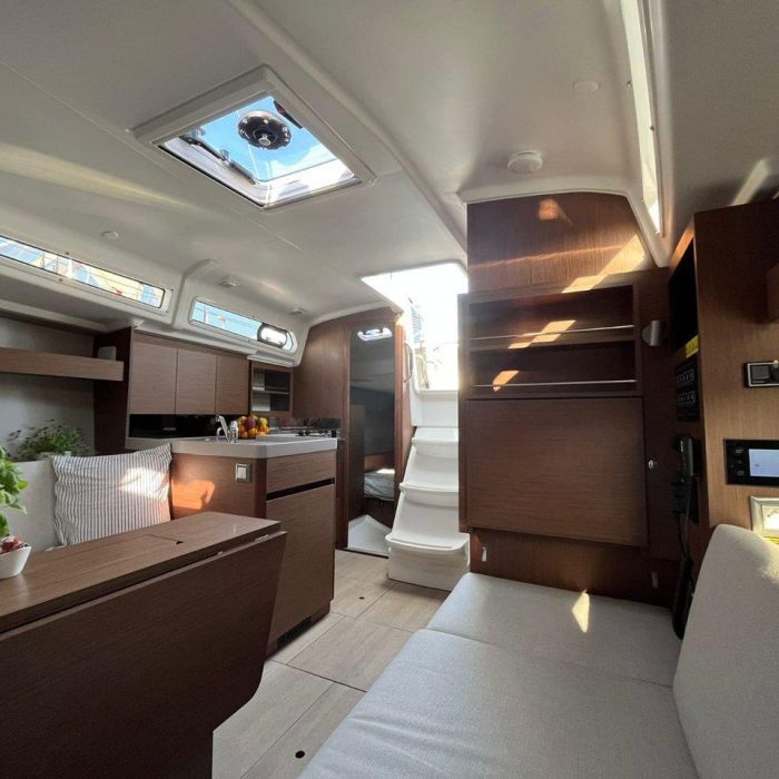 Sailing Spirit | Oceanis 34.1 photo 16