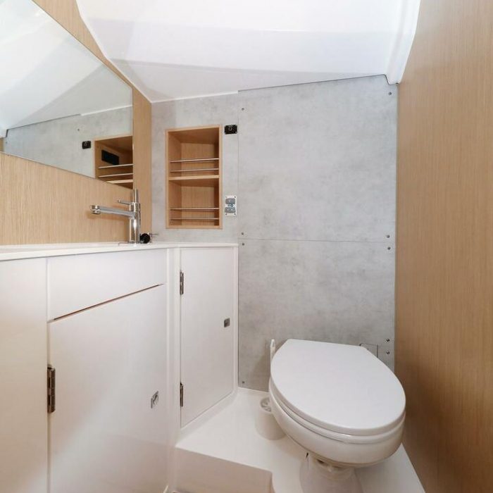 Levente | Bavaria C42 photo 42