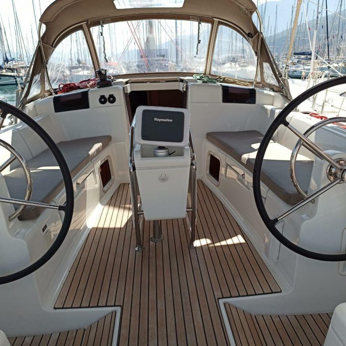 Foxy | Sun Odyssey 419 photo 2