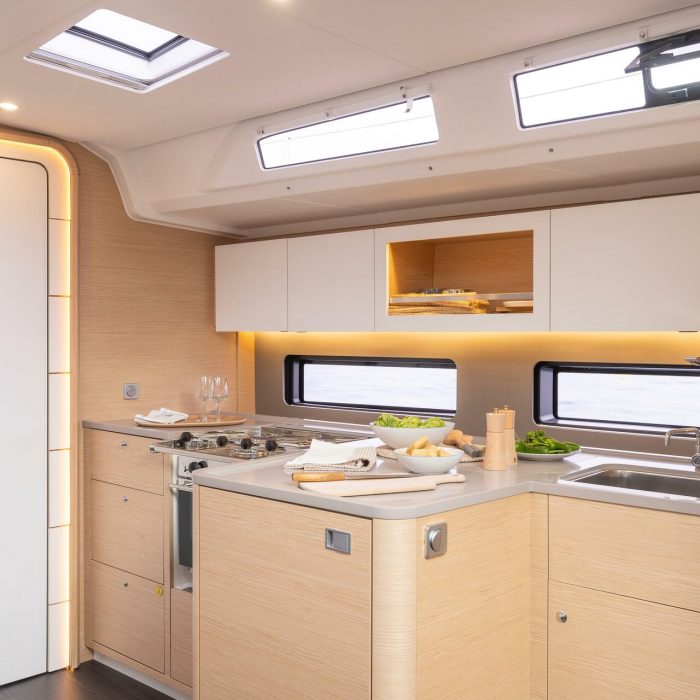 Sunsail 41.3 Premium | Dufour 41 photo 8