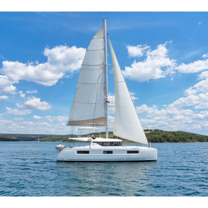 White Pearl | Lagoon 46 photo 11