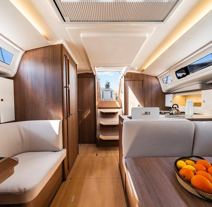 Myriana | Sun Odyssey 415 photo 7