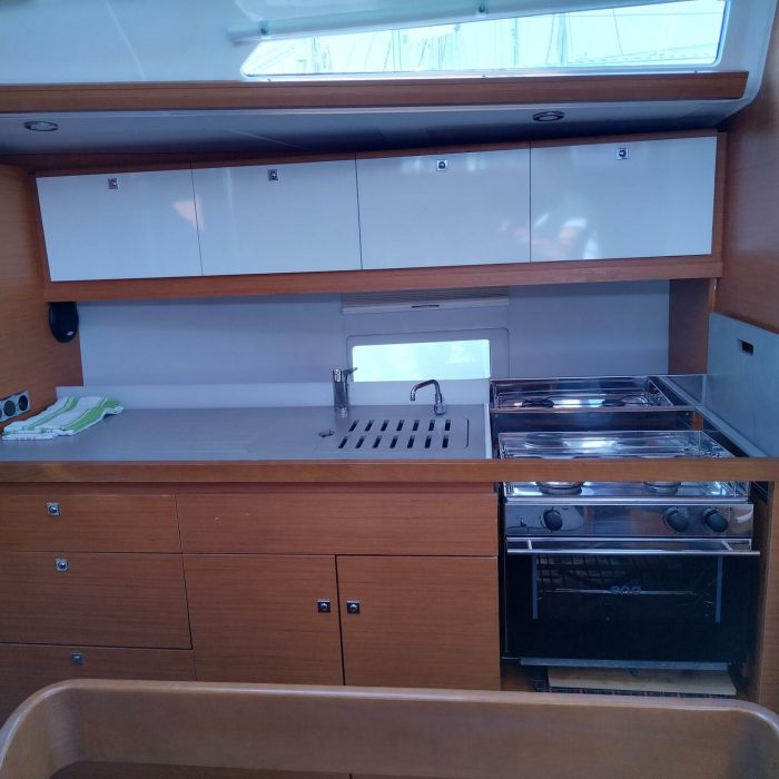 Triumph | Dufour 430 photo 35