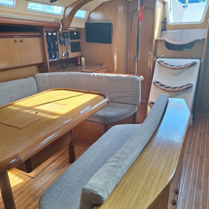 Rubra | Sun Odyssey 49 photo 4