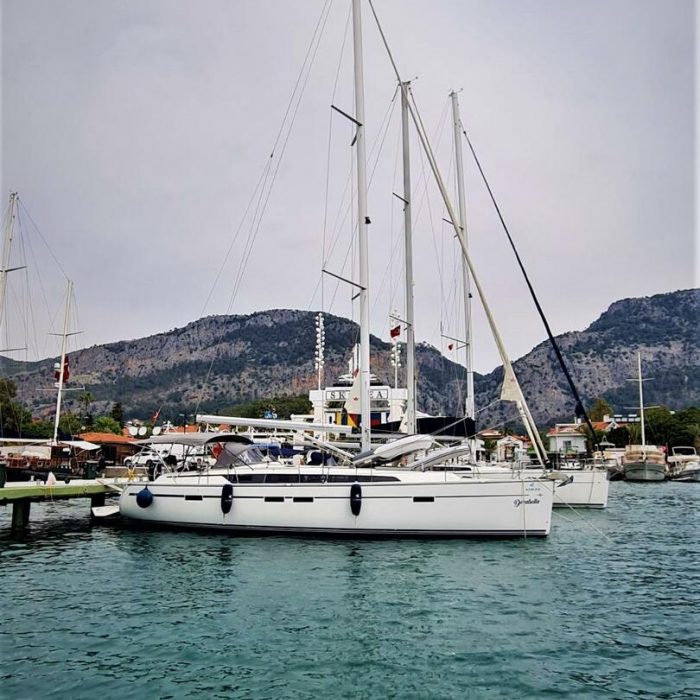 Classic | Bavaria 46 Cruiser photo 10