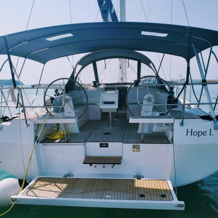 Hope I. | Bavaria C42 photo 5