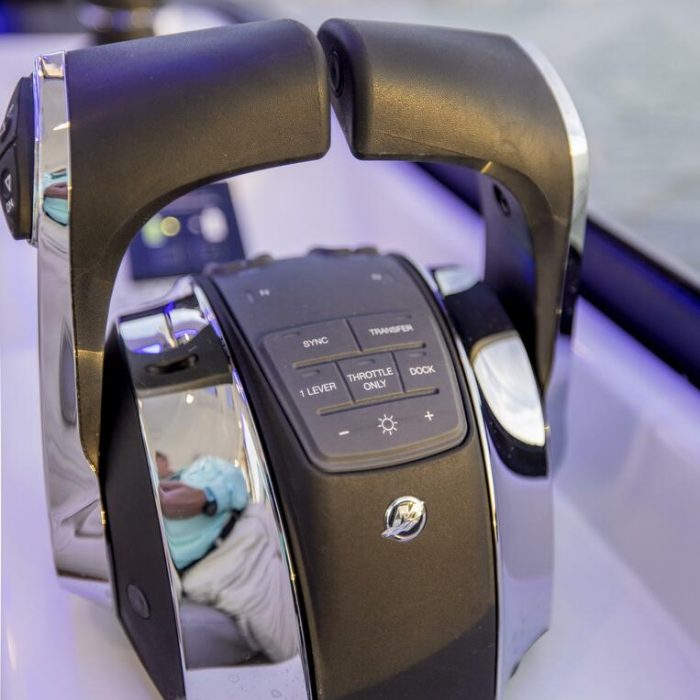 Batcat | Aquila 32 Sport photo 17