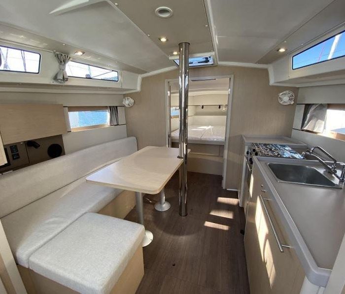 Maximus | Oceanis 38.1 photo 10