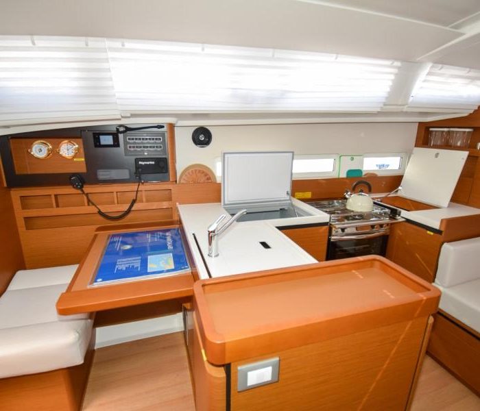 Sky Ela | Sun Odyssey 410 photo 30