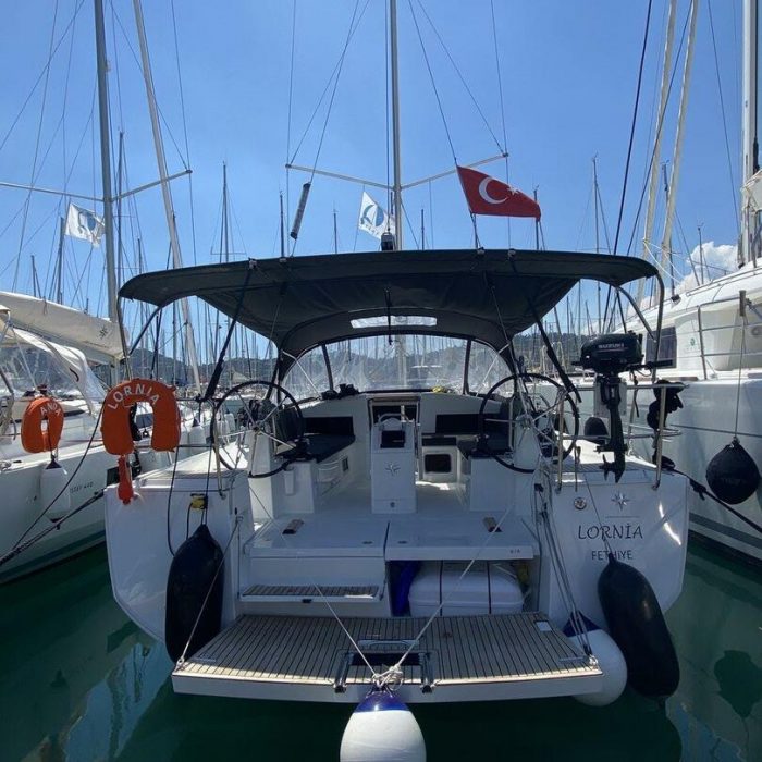 Lornia | Sun Odyssey 440 photo 8