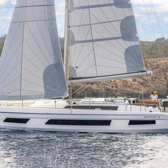 Asteria | Dufour 41 photo 14