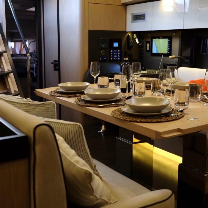 Premium + | Oceanis Yacht 62 photo 28