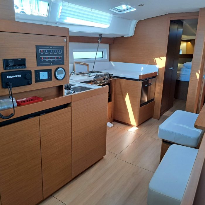 Mirrmurr | Sun Odyssey 490 photo 9