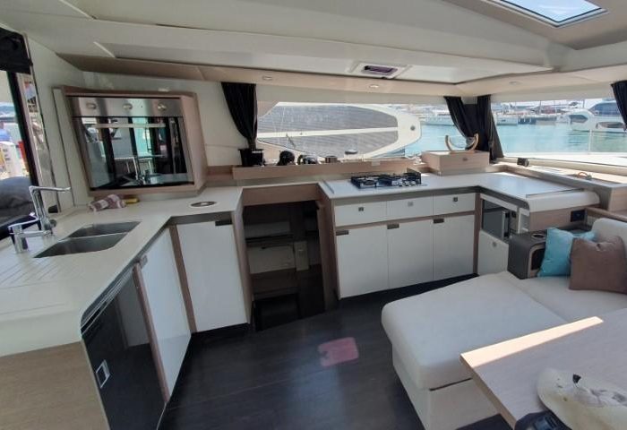 Dreamcatcher | Fountaine Pajot Elba 45 photo 7