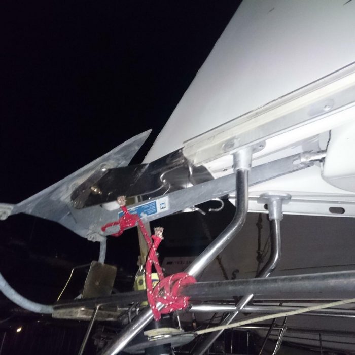 Pythagoras (electric head, wind generator) | Sun Odyssey 36.2 photo 14 Pythagoras (electric head, wind generator) | Sun Odyssey 36.2 photo 14