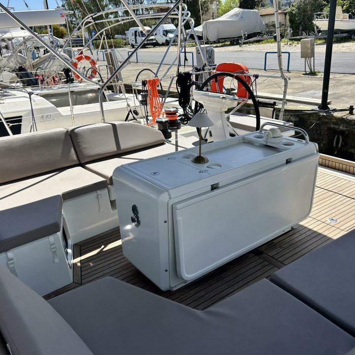 Barracuda (Refit 2026 - A/C - Generator - Electric Heads - 12 Pax) | Oceanis 51.1 photo 19