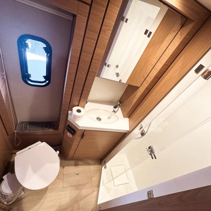Grand Azure | Bali 4.6 - 5 + 1 cab. photo 33