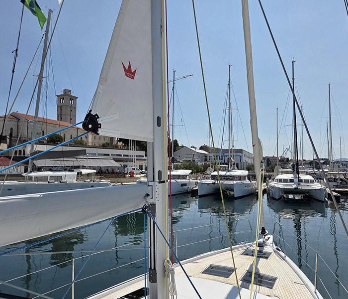 Vera | Dufour 44 photo 8