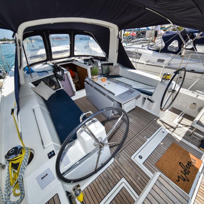 4Play | Oceanis 41.1 photo 12