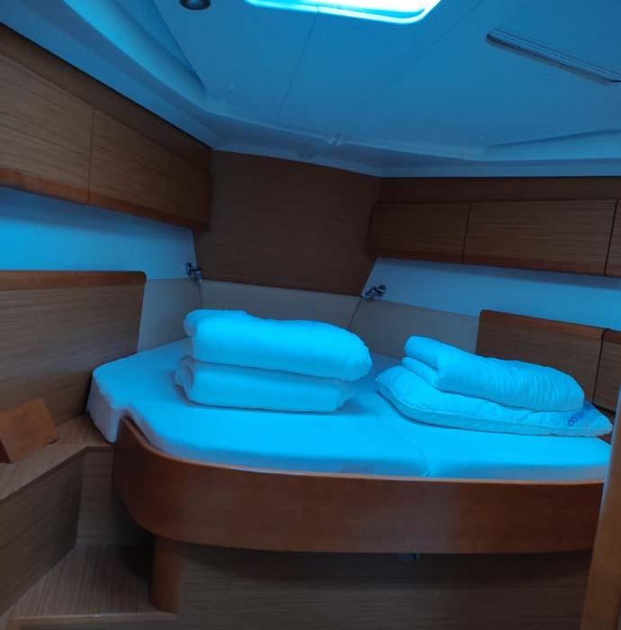 Miss Elli | Sun Odyssey 44 i photo 7