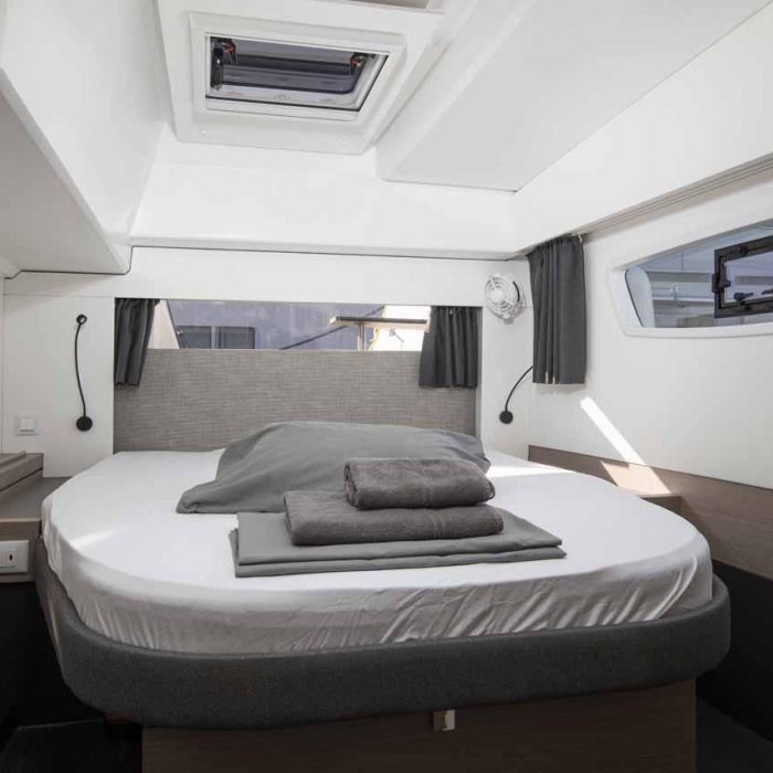 Follow the Sun | Fountaine Pajot Astrea 42 photo 19