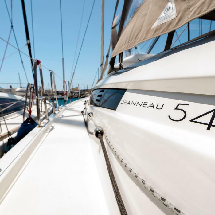 PANAYIOTIS K | Jeanneau 54 photo 4