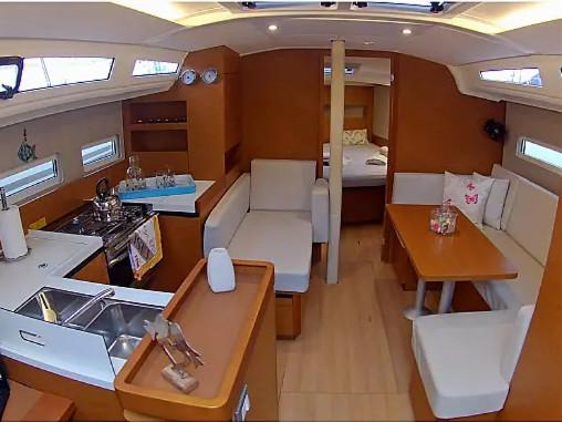 Evelina | Sun Odyssey 410 photo 6