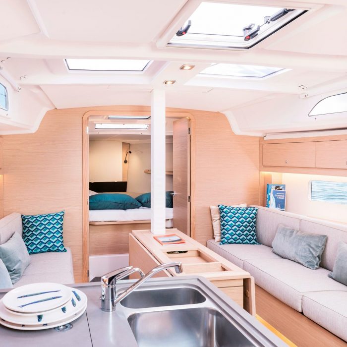 Sunsail 37.3 Premium Plus | Dufour 37 photo 10