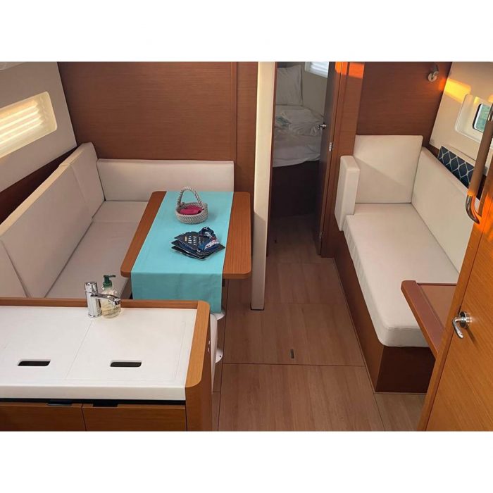 Just Happy | Sun Odyssey 380 photo 9